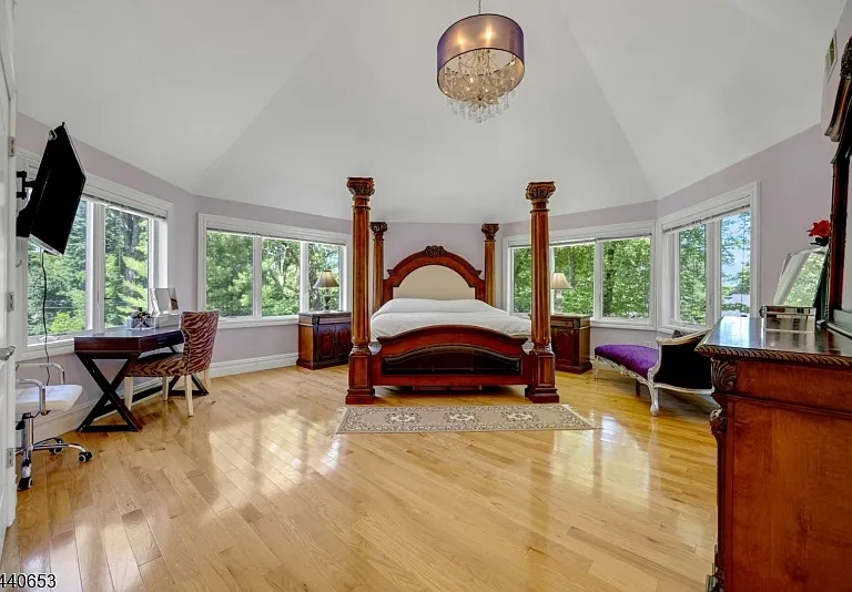 252 Mabel Pl — Photo 37