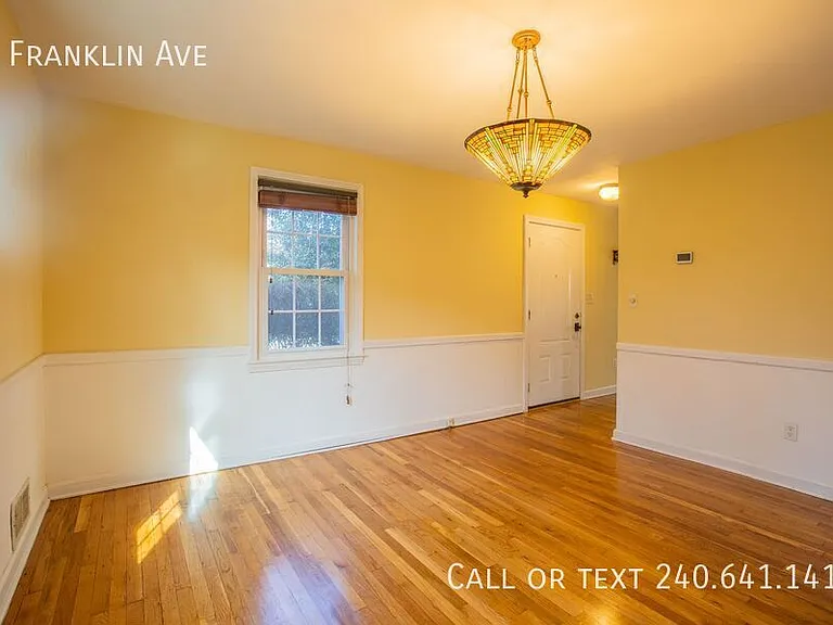8 Franklin Ave — Photo 12