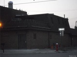 14225 E 8 Mile Rd, Warren, MI 48089
