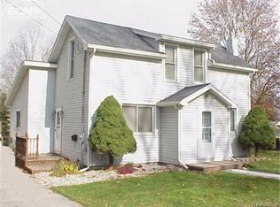 704 Grant St, Fenton, MI 48430