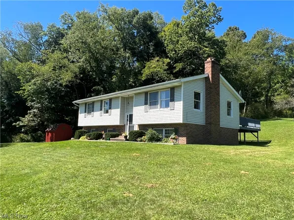 3804 Boy Scout Rd NE, Dover, OH 44622