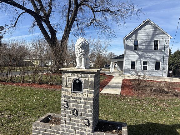 3rd image of 303 Depot St