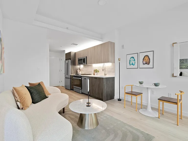 *Photos shown are of unit 488 with terrace. This unit does not have a terrace*