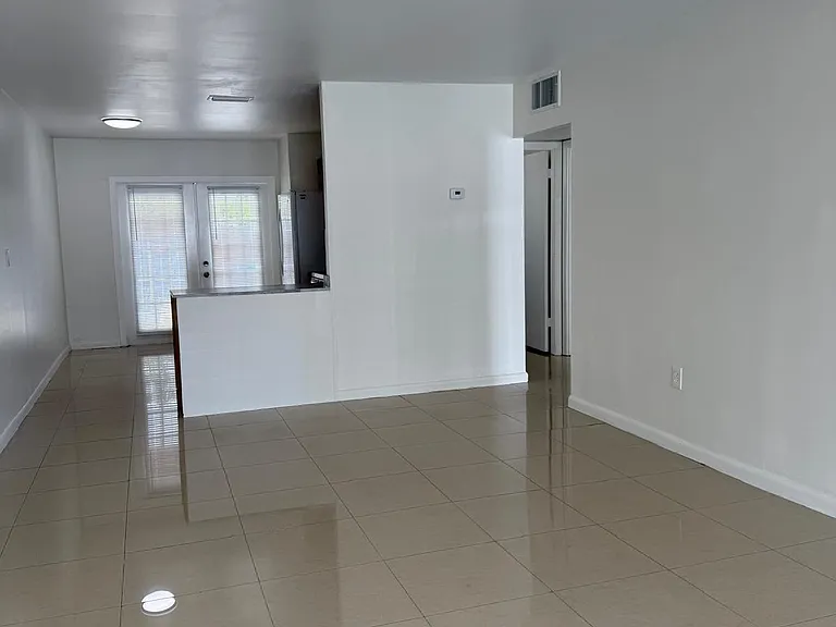 21364 NW 40th Circle Ct — Photo 15