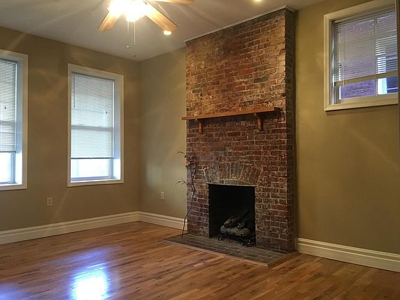2nd image of 224 W 14th St APT 1