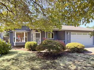 8600 SE Hood St, Clackamas, OR 97015