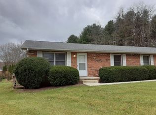 2885 Walls Branch Rd, Blacksburg, VA 24060