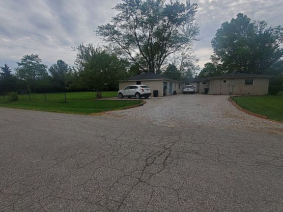 5th image of 9118 E County Road 450 S