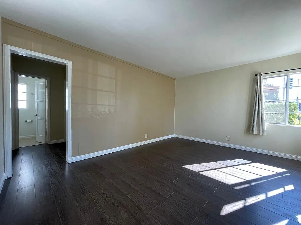 1 bed, 850 sqft, $2,650 — Photo 3