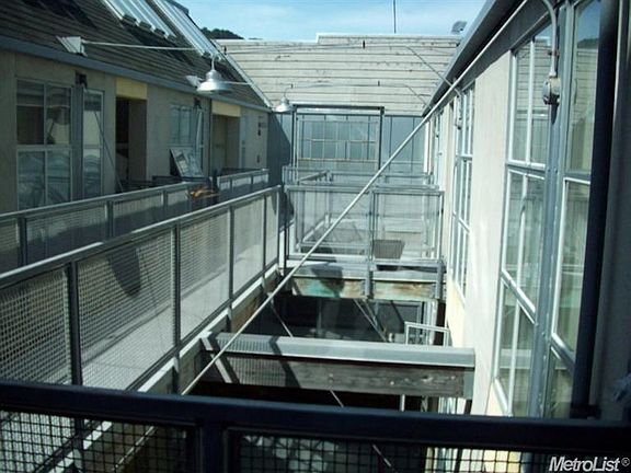 3rd image of 645 Haight St APT 17