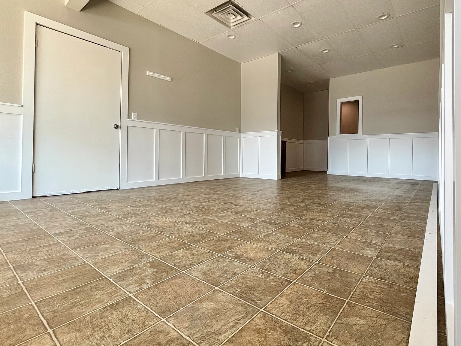 Studio, 8030 sqft, $785 — Photo 3