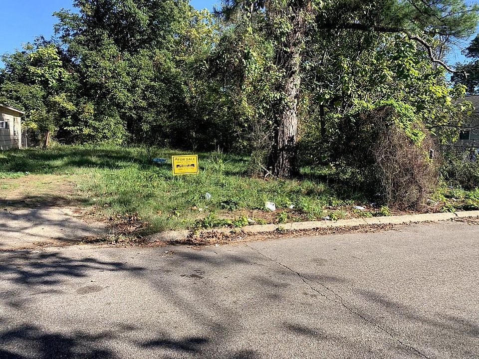 1st image of 306 S 15th St
