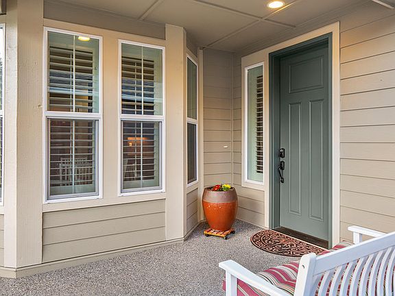 3rd image of 14711 Knoll Park Ct E