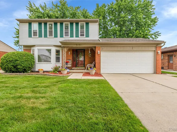 3039 Elmcrest Rd, Sterling Heights, MI 48310