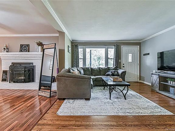 5th image of 18 Long Cove Rd