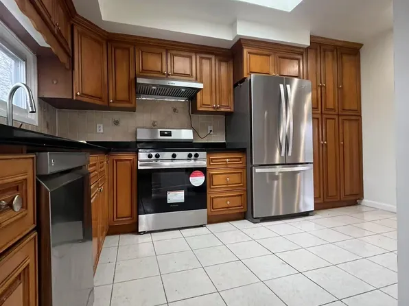 21 Teibrook Ave, Syosset, NY 11791