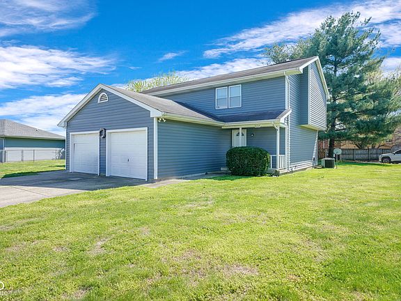 3rd image of 604-606 Hillcrest Cir