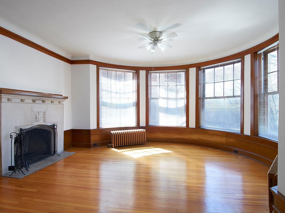 1st image of 1014 W Hollywood Ave