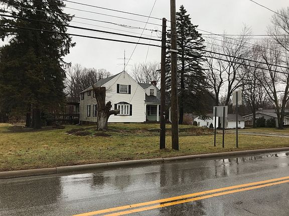 2nd image of 646 E Main St
