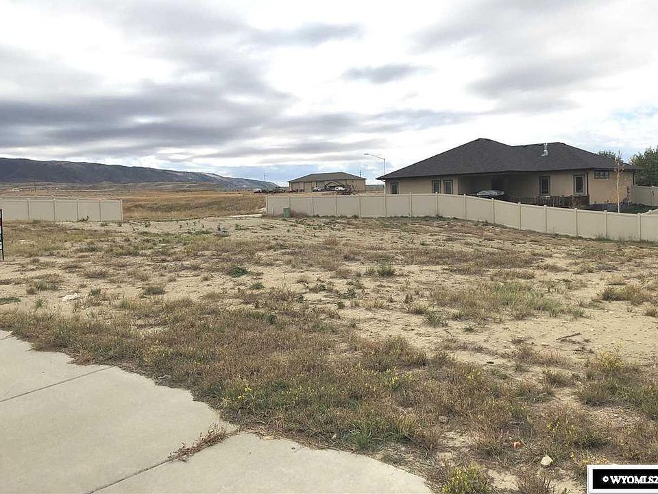 2nd image of 2842 Palmer Dr