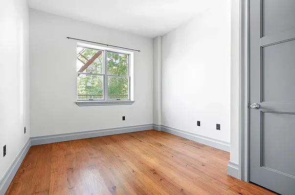 Rented by REAL New York | media 10