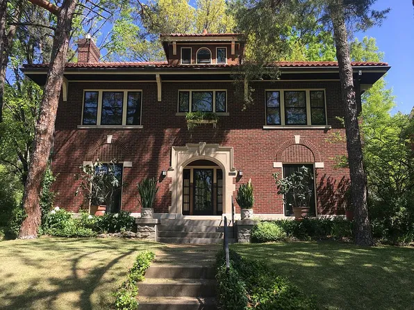 6965 Pershing Ave, Saint Louis, MO 63130