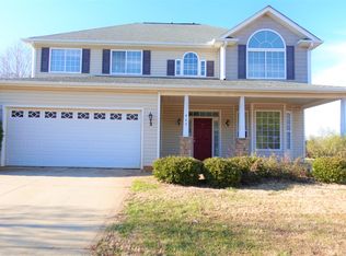 445 Melbourne Ln, Spartanburg, SC 29301