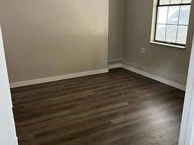 2615 Indigo Ave — Photo 3