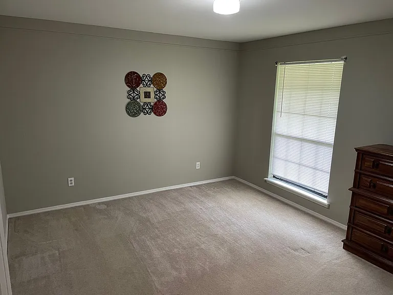 5604 Kenilworth Cir — Photo 19
