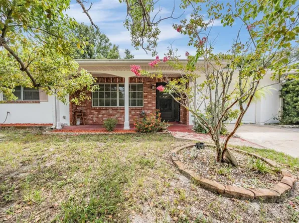 1719 Bentley St, Clearwater, FL 33755