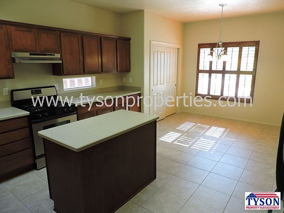 4th image of 10527 Bilboa St NW
