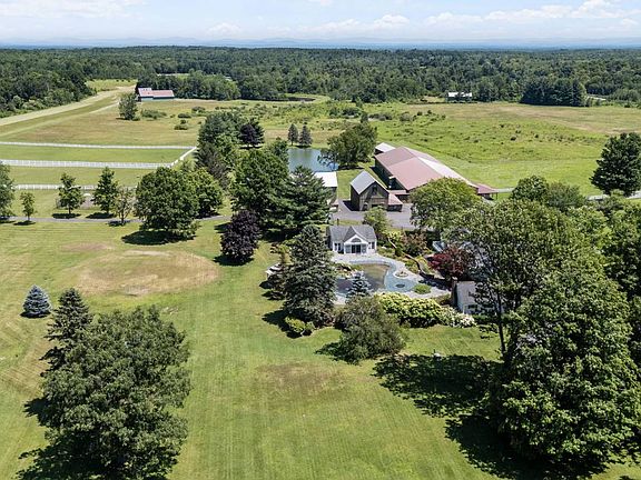 3rd image of 1342 Sacandaga Rd