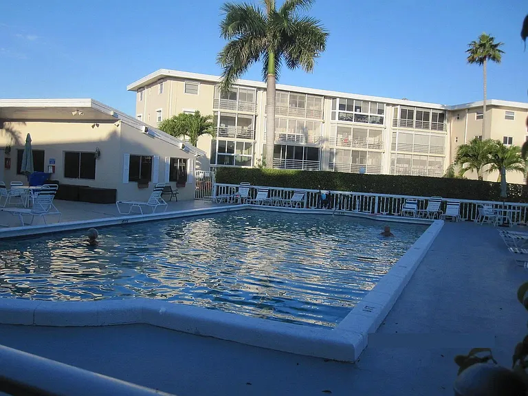 2640 S Garden Dr #301 — Photo 4