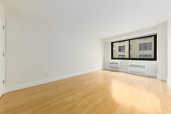 Rented by A&E Real Estate Management | media 5