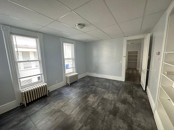 2nd image of 28 Monroe Ave Unit 2