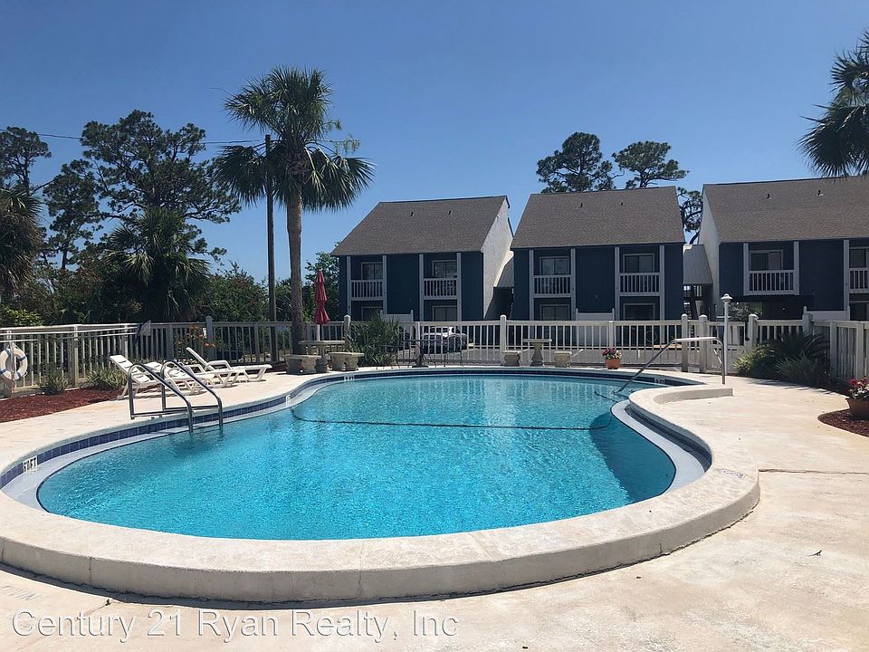 1st image of 6909 N Lagoon Dr #3B