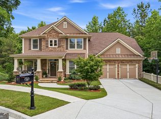7476 Shady Glen Dr, Flowery Branch, GA 30542
