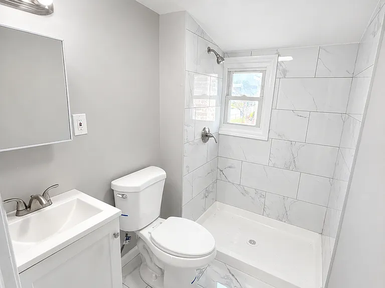 6600 Detroit Ave — Photo 12