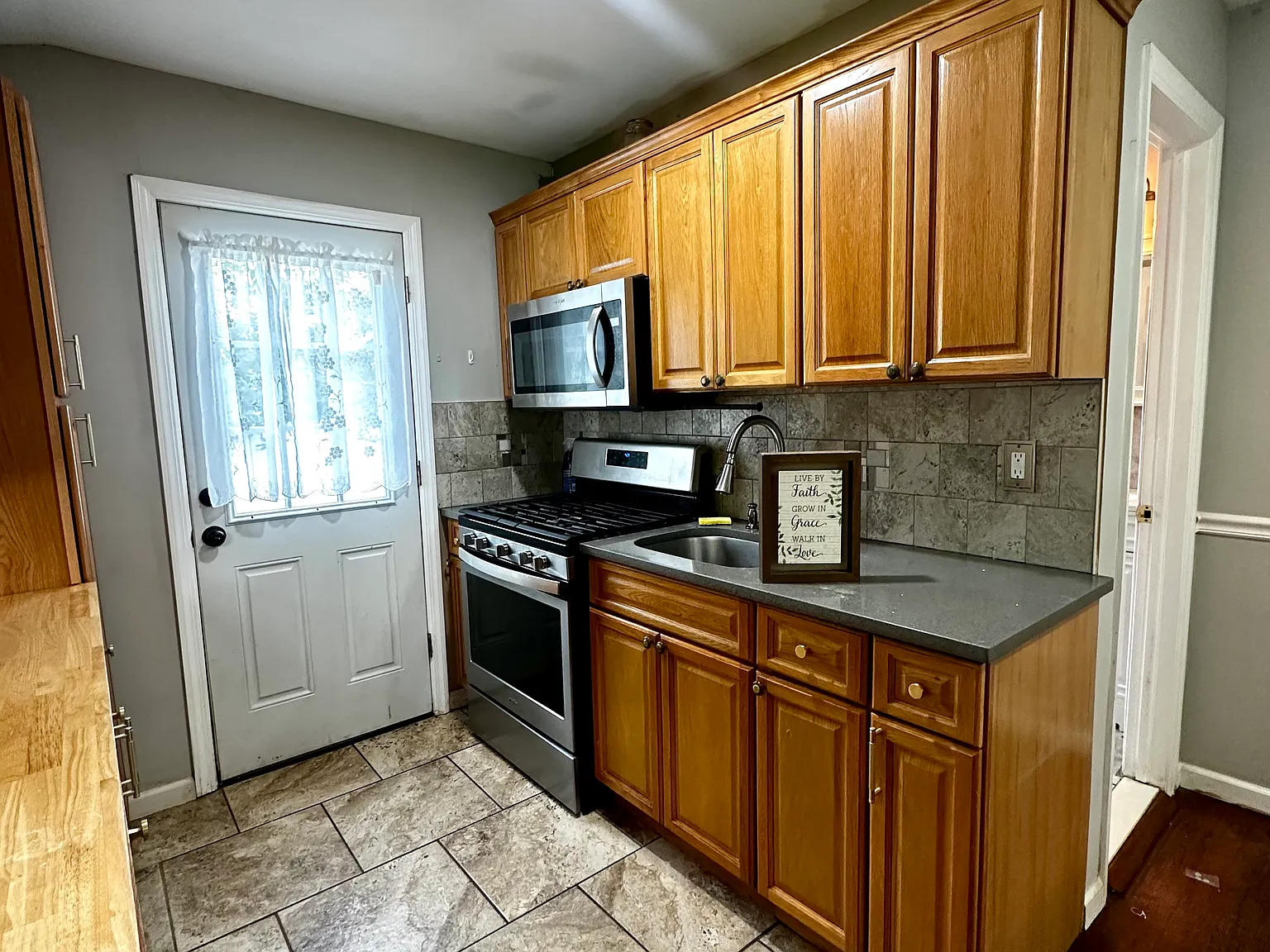 Hemlock St, Central Islip — Photo 4