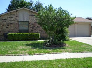 6508 Brookside Dr, Watauga, TX 76148