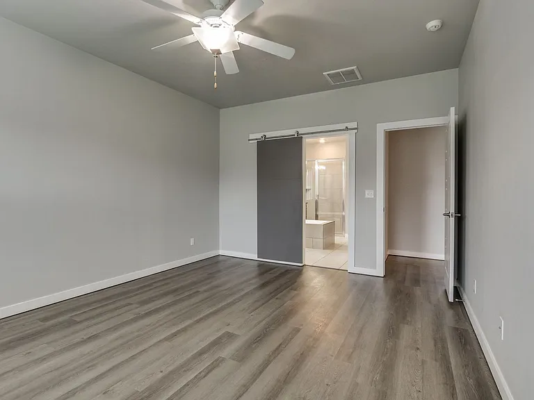 10608 Glover River Dr — Photo 17
