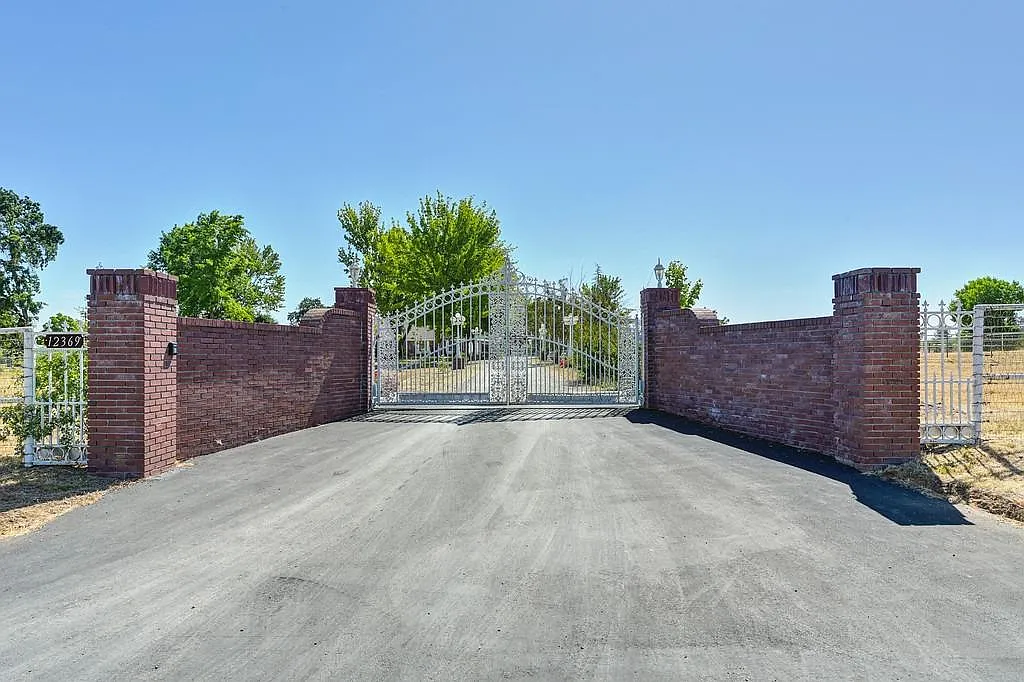 12369 Overland Way photo 1