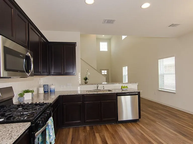 409 Otto Ave — Photo 10