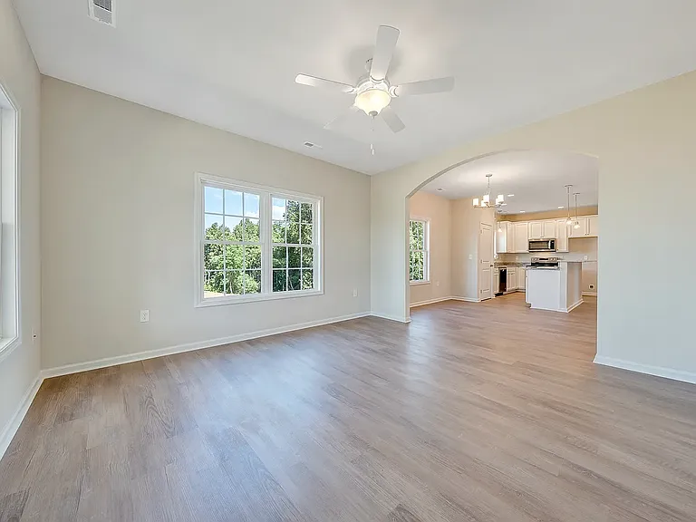 956 Carriage Pkwy — Photo 31
