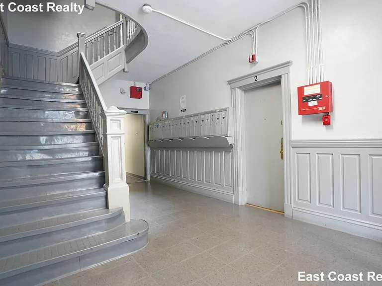 159 Kelton St #15U — Photo 12