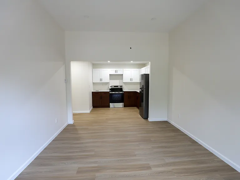 190 Broadway #2D — Photo 9