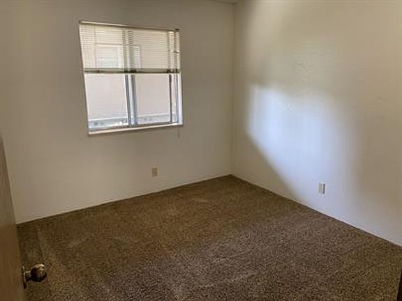 5th image of 2040-2050 Redwood Way #2044