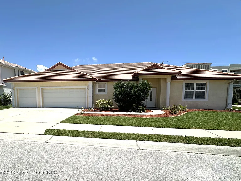 616 Manatee Bay Dr — Photo 34