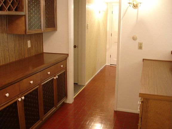 5th image of 10809 Middle Knoll Dr