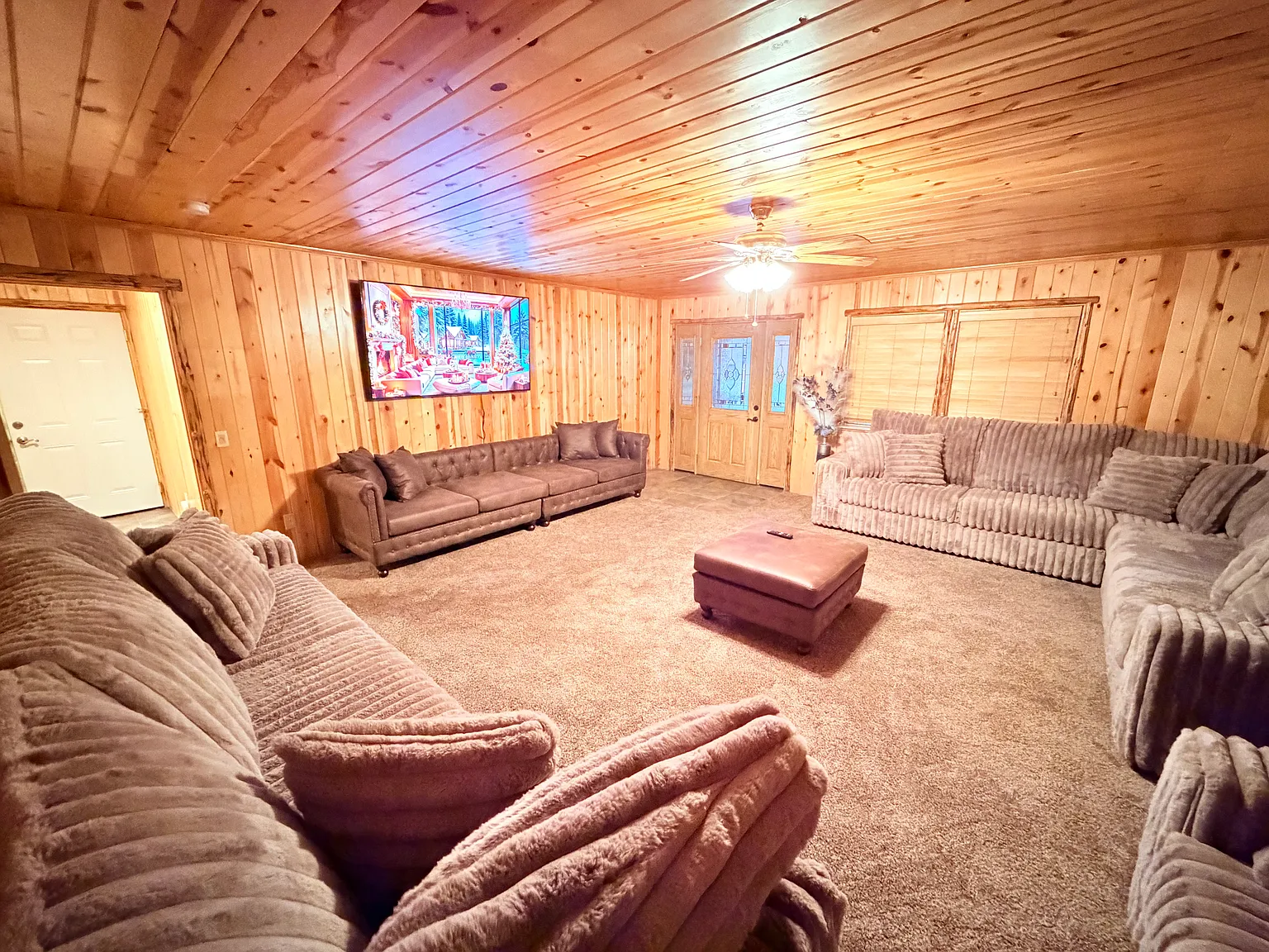 4 bed, 2833 sqft, $4,620 — Photo 4